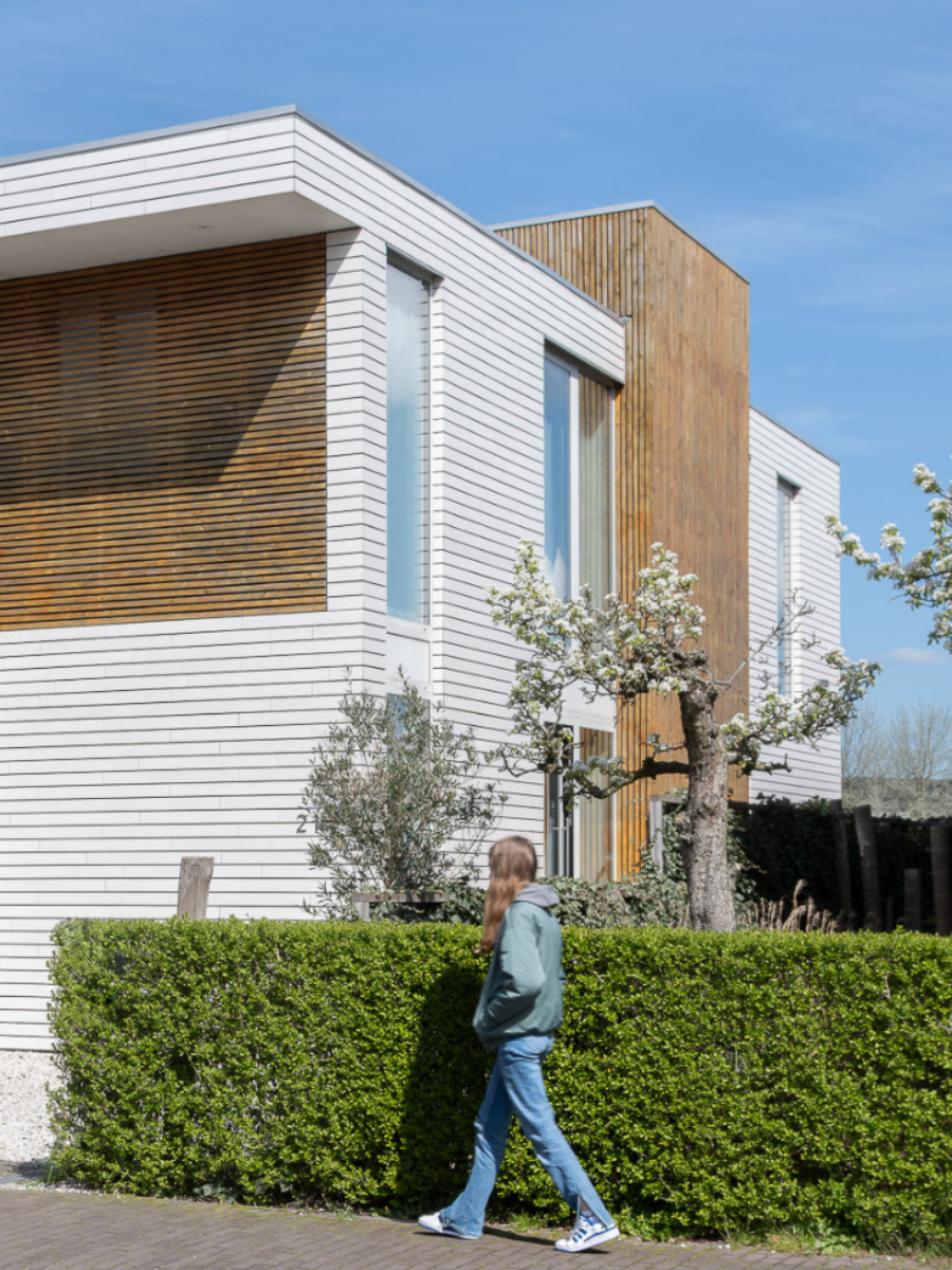 een natuursteen compact huis